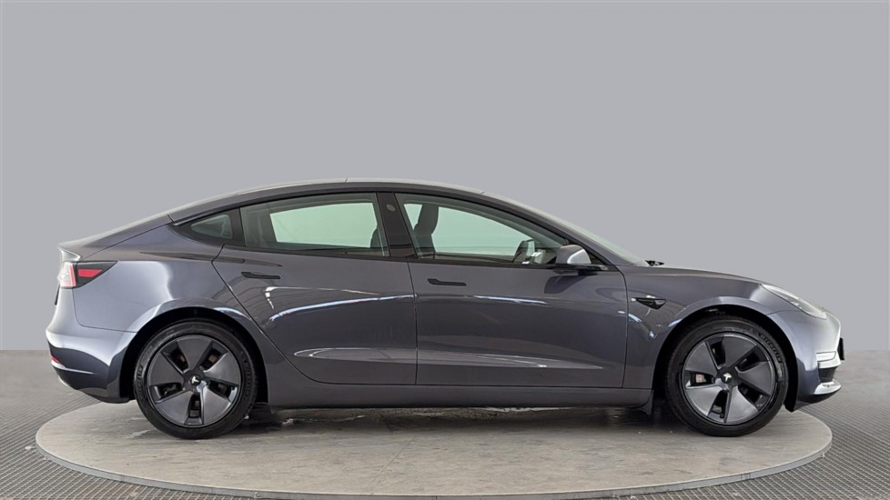 TESLA MODEL 3 Image 6