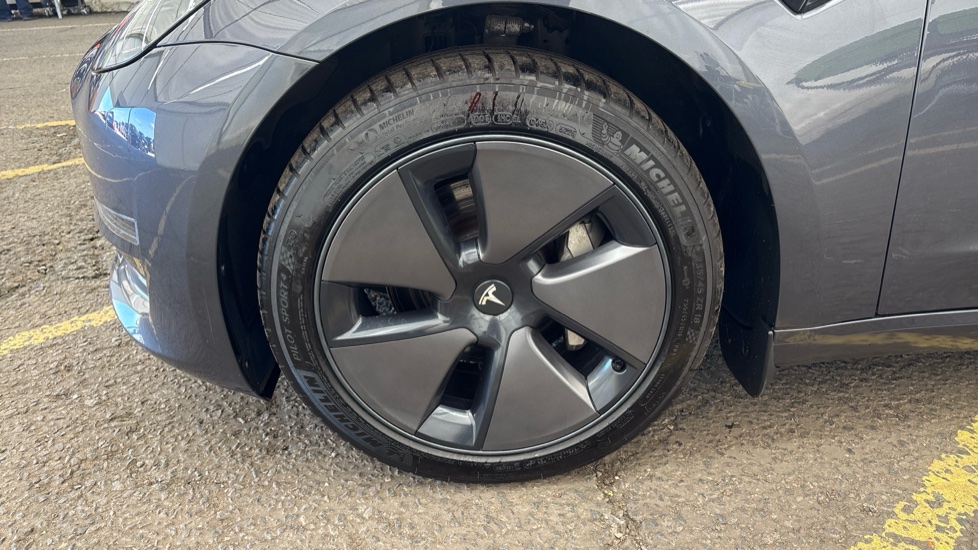 TESLA MODEL 3 SALOON Long Range RWD 4dr Auto