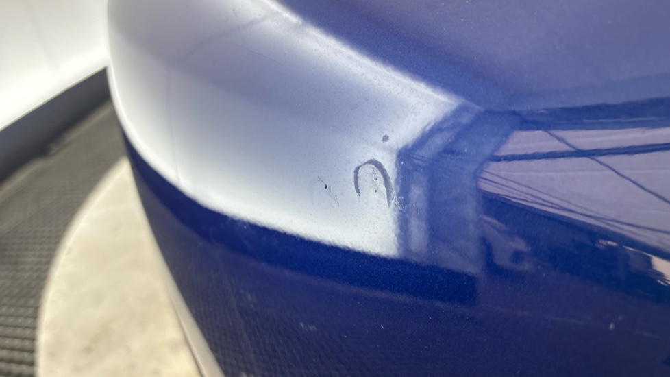 TESLA MODEL Y chips