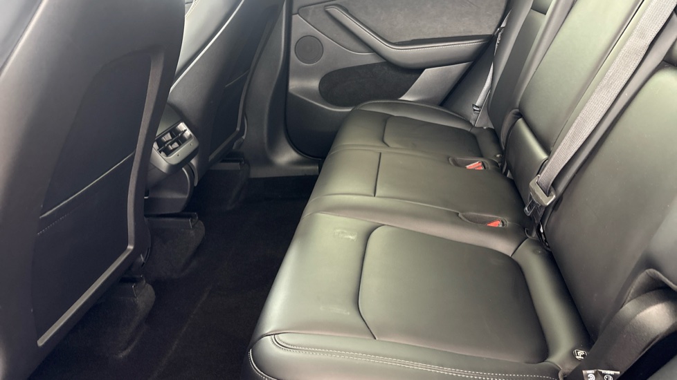 TESLA MODEL Y Image 14
