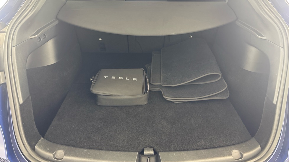TESLA MODEL Y Image 15