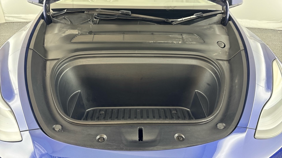 TESLA MODEL Y Image 16