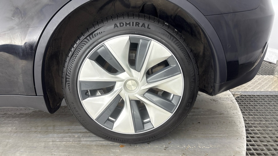 TESLA MODEL Y HATCHBACK Long Range AWD 5dr Auto