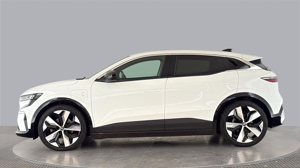 RENAULT MEGANE E-TECH Image 2