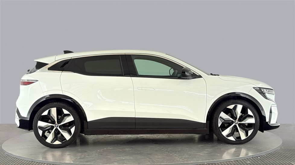 RENAULT MEGANE E-TECH Image 6