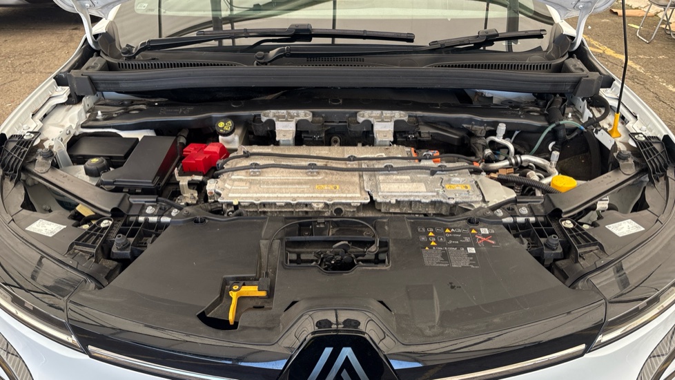 RENAULT MEGANE E-TECH Image 16