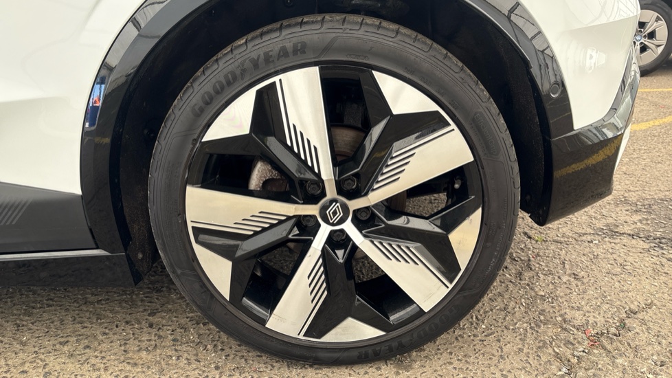 RENAULT MEGANE E-TECH Image 18