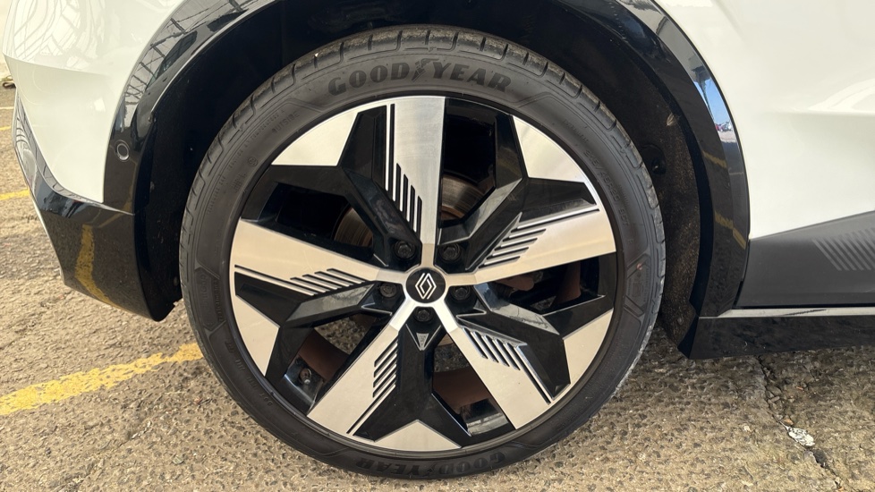 RENAULT MEGANE E-TECH Image 19