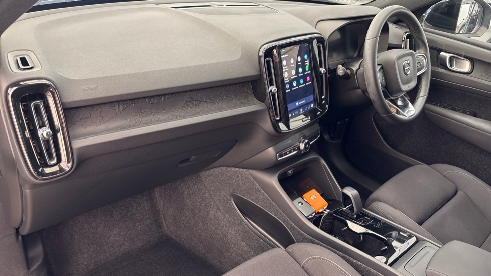 VOLVO XC40 Image 10