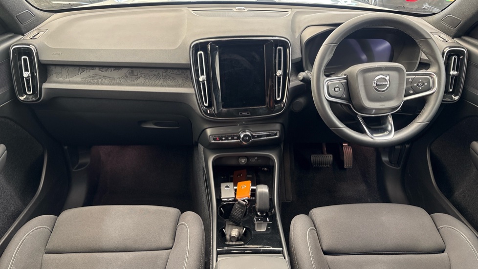 VOLVO XC40 Image 11