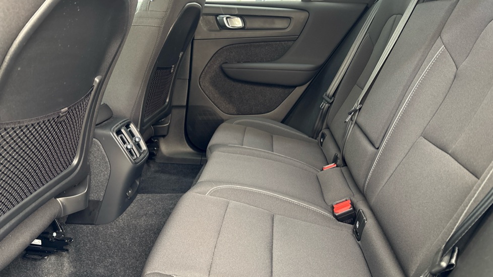 VOLVO XC40 Image 14