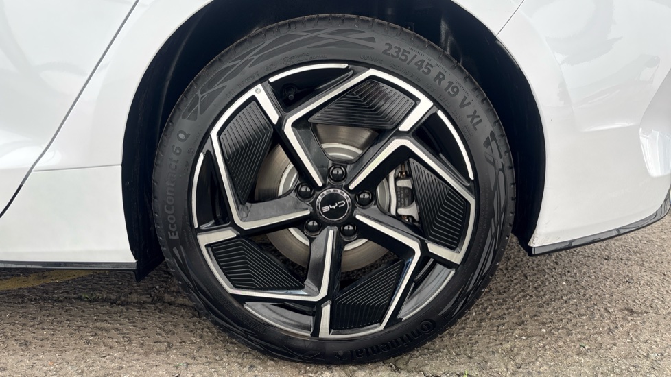 BYD SEAL SALOON 230kW Design 83kWh 4dr Auto