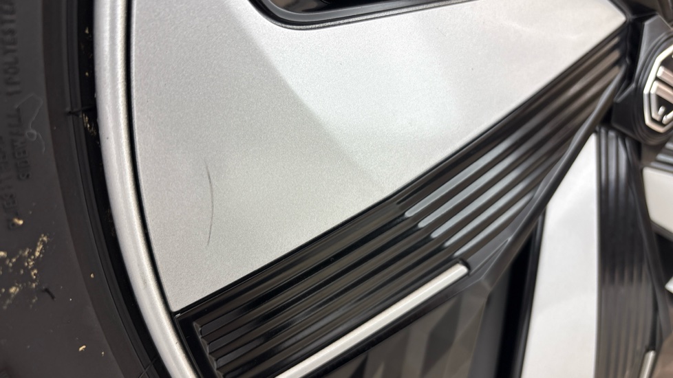 MG ZS Scratches