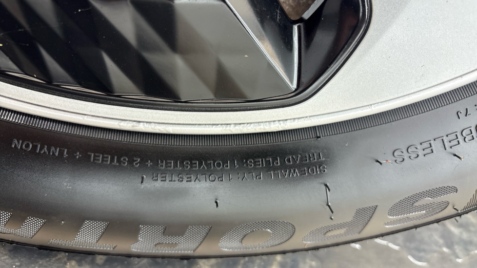 MG ZS Imperfection