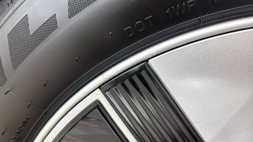 MG ZS Imperfection and scratches