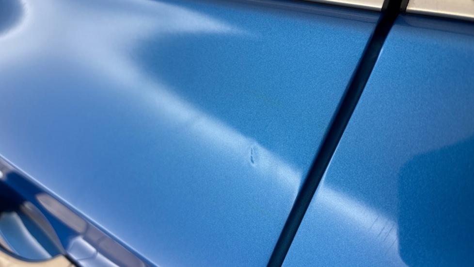 MG ZS Dent