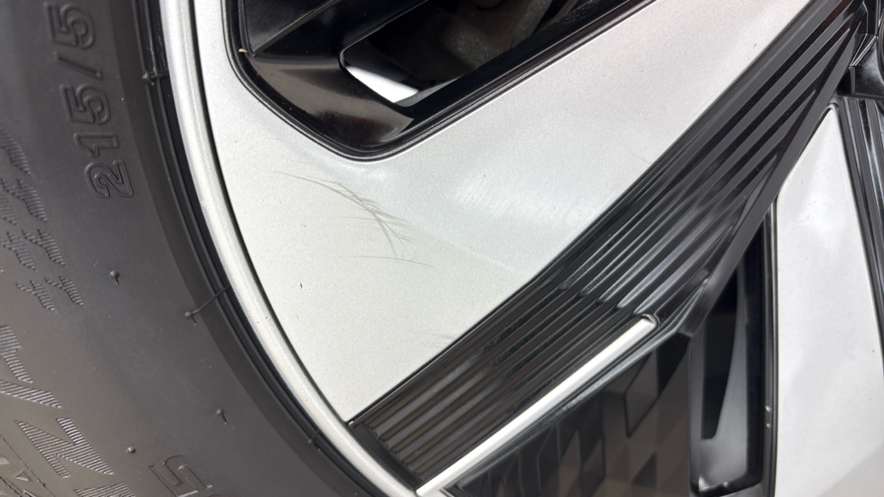 MG ZS Scratches