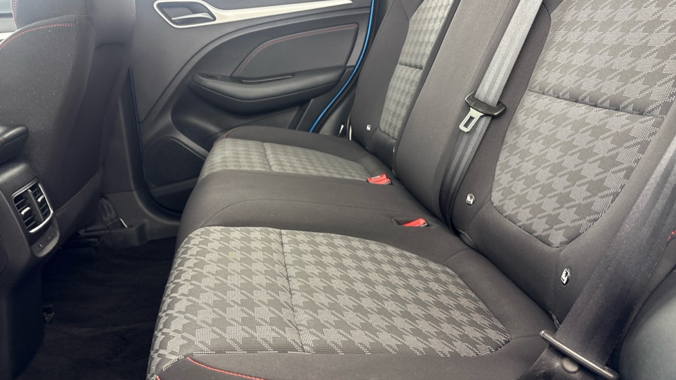 MG ZS Image 14