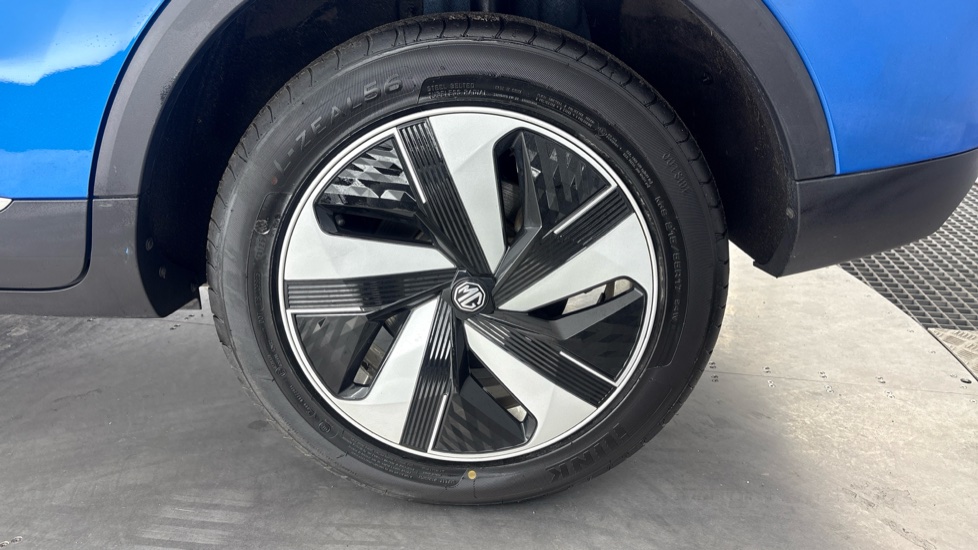 MG ZS Image 18
