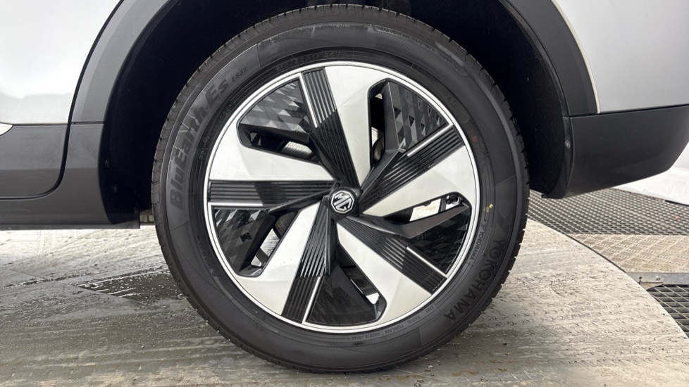 MG MOTOR UK ZS ELECTRIC HATCHBACK 115kW Trophy EV Long Range 73kWh 5dr Auto