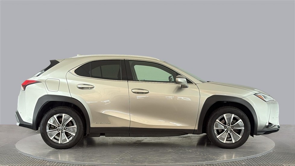 LEXUS UX Image 6
