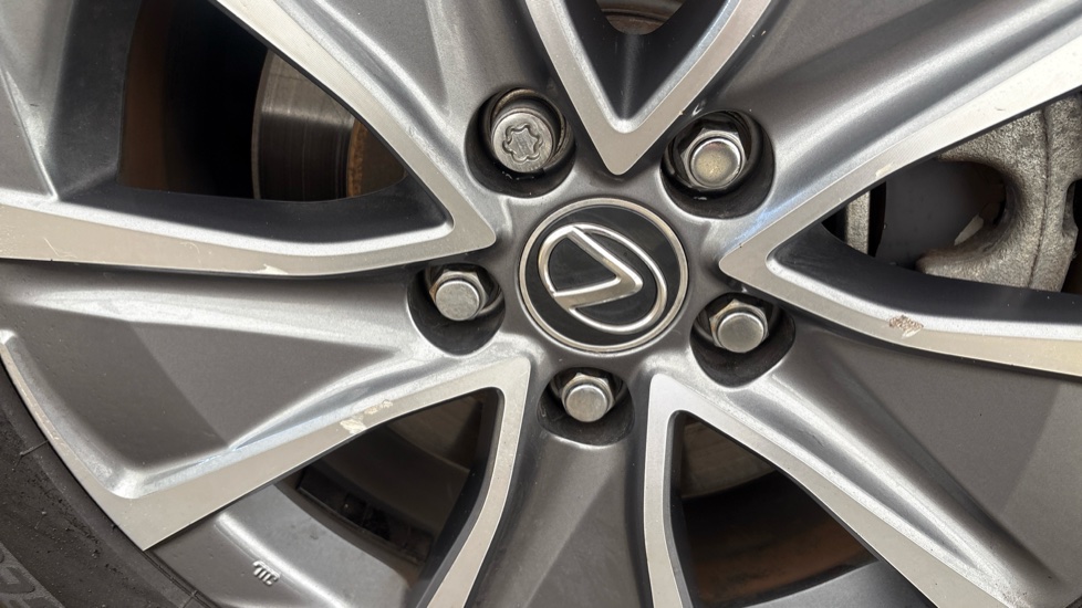 LEXUS UX scuff
