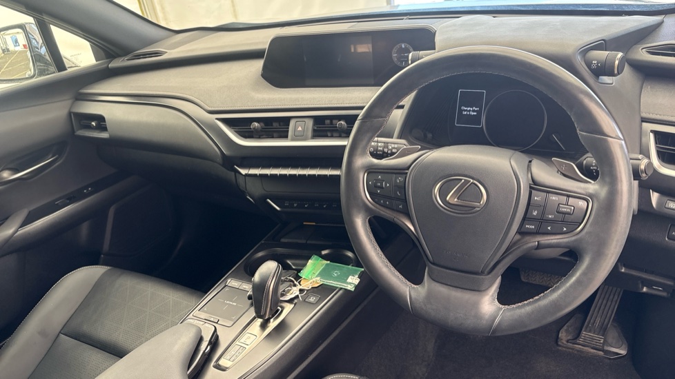 LEXUS UX Image 9