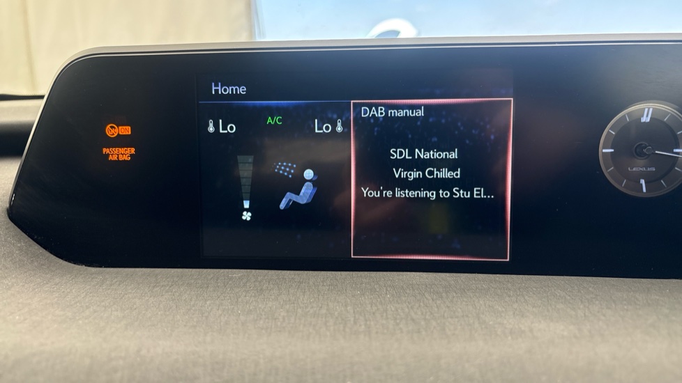 LEXUS UX Image 12