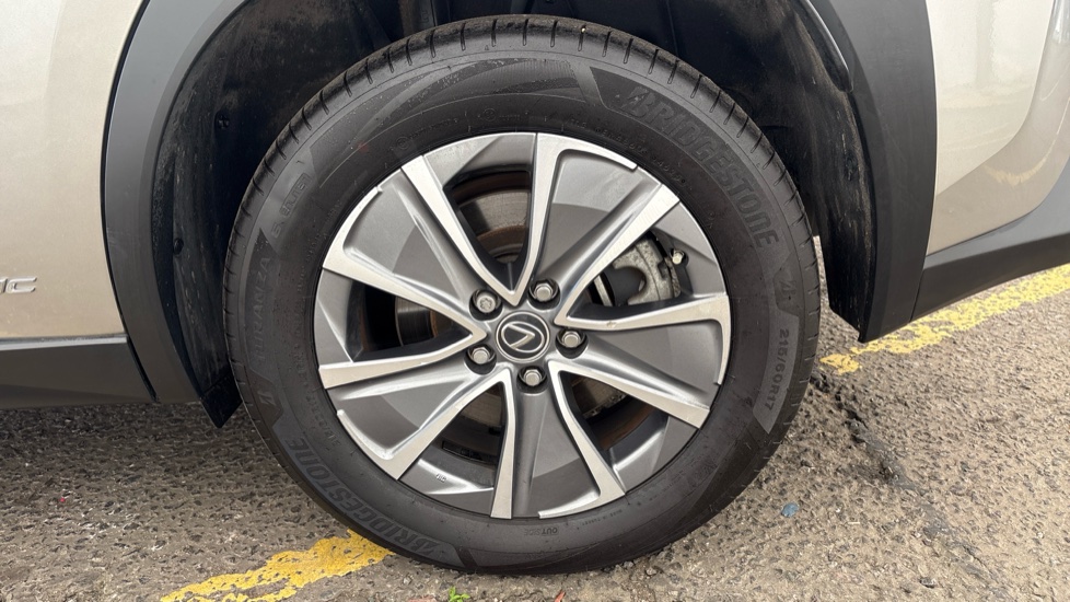 LEXUS UX Image 18