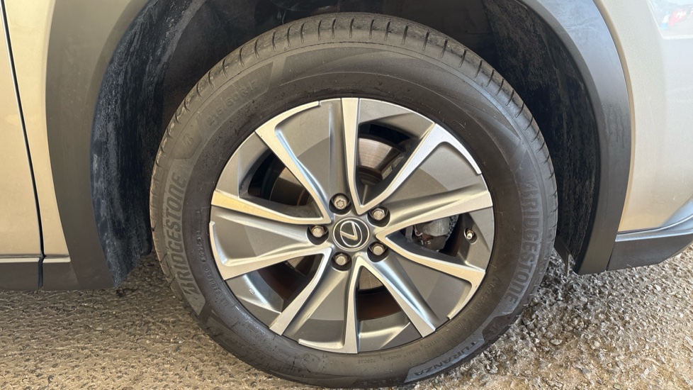 LEXUS UX Image 20