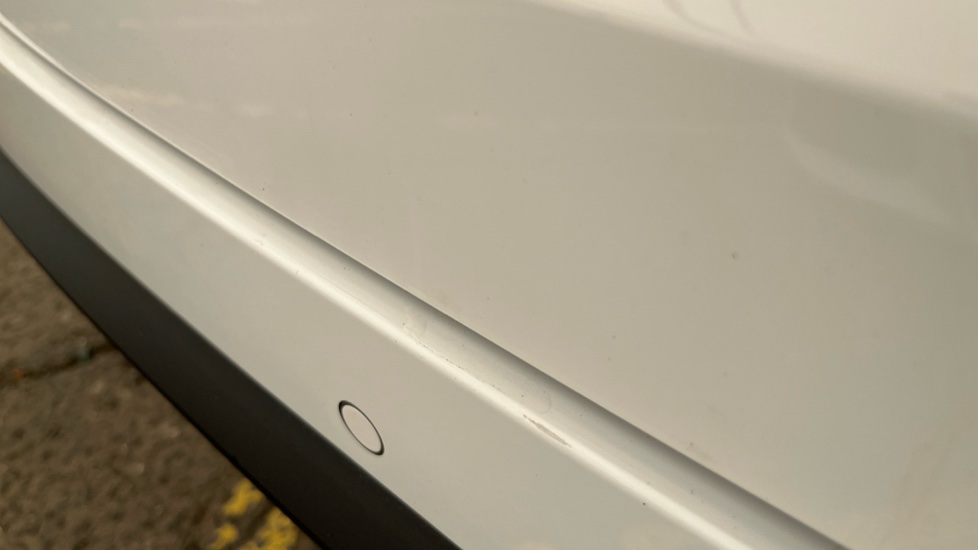 MG MG4 Scratches