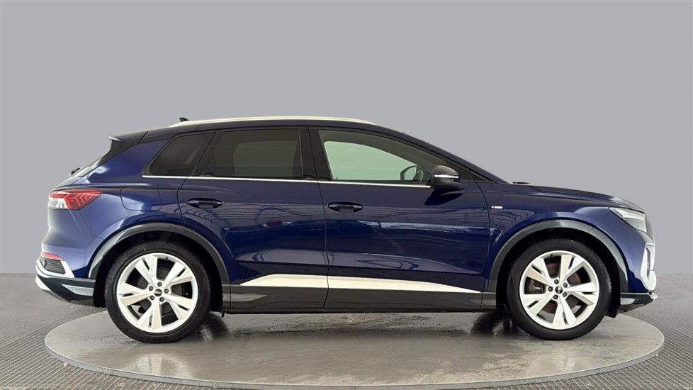 AUDI Q4 Image 6