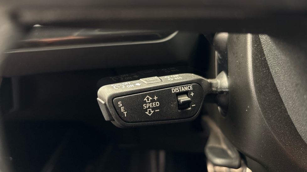 AUDI Q4 E-TRON ESTATE 150kW 40 82kWh S Line 5dr Auto