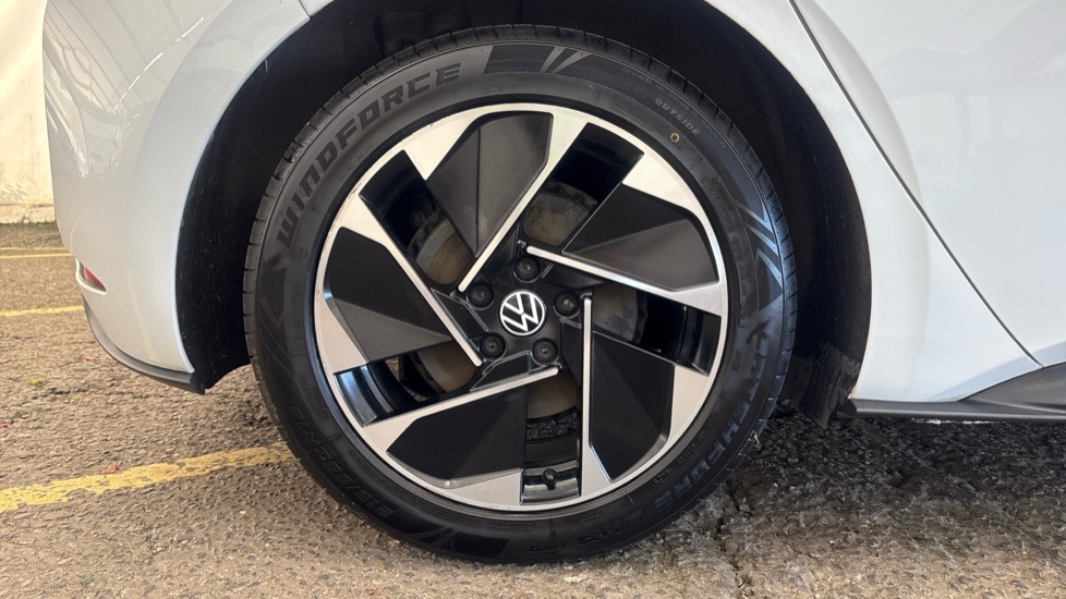 VOLKSWAGEN ID.3 HATCHBACK 110kW Life Pure Perform 45kWh 5dr Auto [110kW Ch]