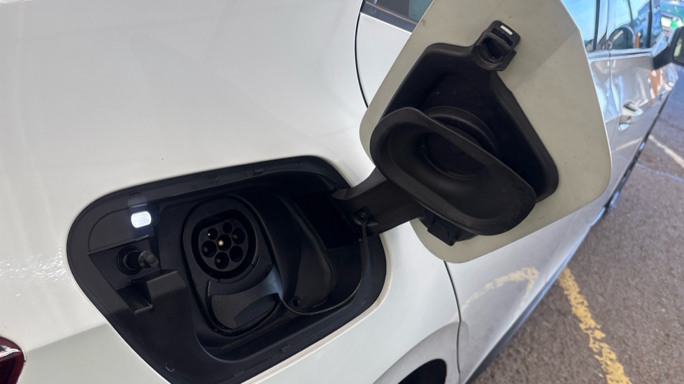 VOLKSWAGEN ID.3 HATCHBACK 110kW Life Pure Perform 45kWh 5dr Auto [110kW Ch]