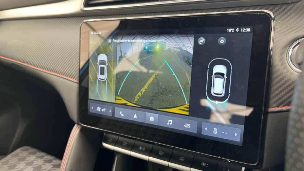 MG ZS reverse camera
