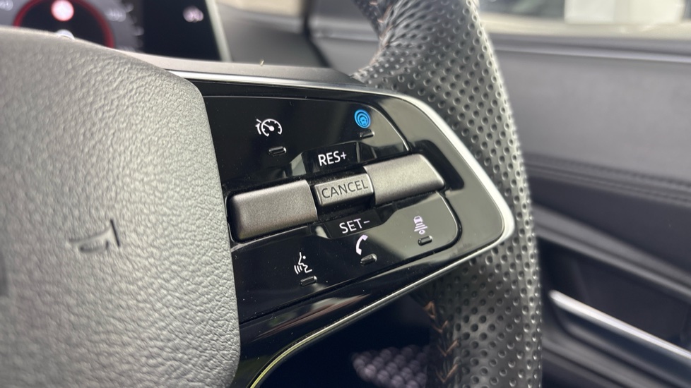 NISSAN ARIYA Cruise control