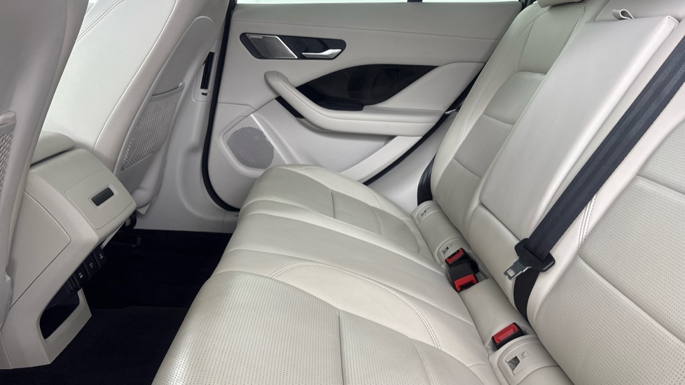 JAGUAR I-PACE ESTATE 294kW EV400 SE 90kWh 5dr Auto [11kW Charger]