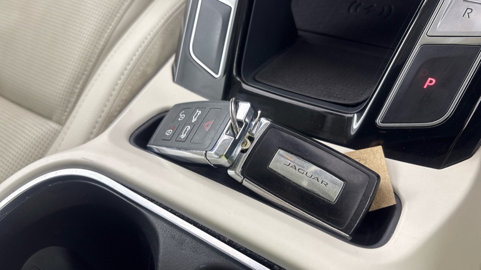 JAGUAR I-PACE ESTATE 294kW EV400 SE 90kWh 5dr Auto [11kW Charger]