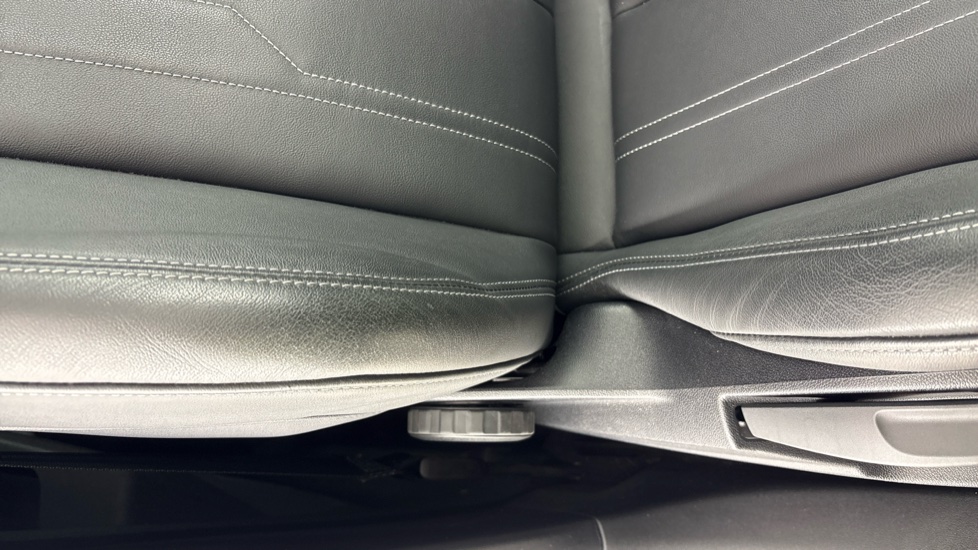 AUDI Q4 E-TRON SPORTBACK 210kW 45 82kWh S Line 5dr Auto [Leather]