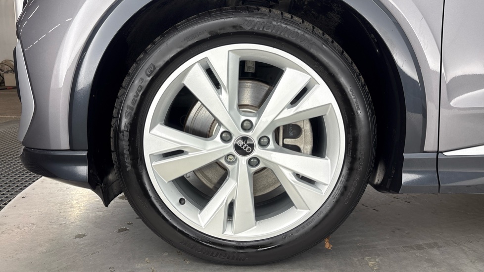 AUDI Q4 E-TRON SPORTBACK 210kW 45 82kWh S Line 5dr Auto [Leather]