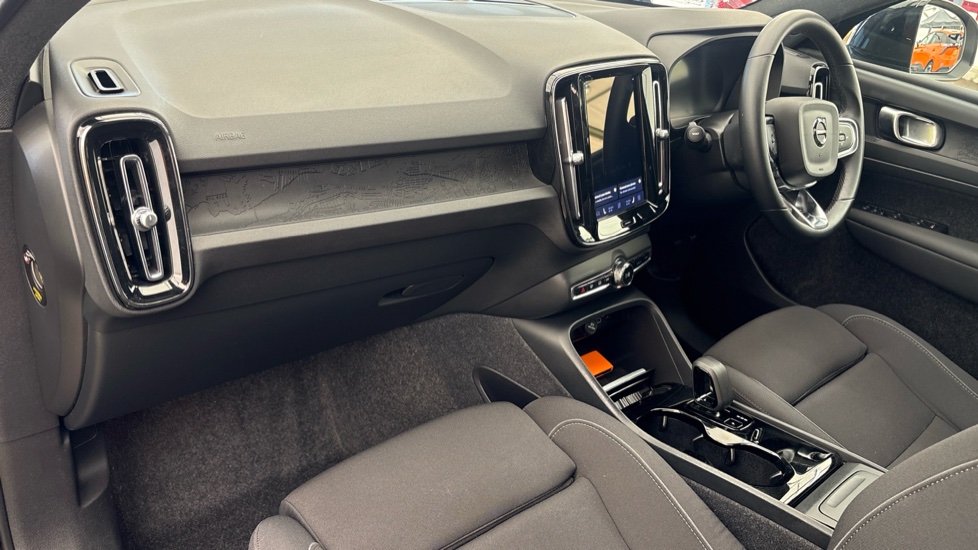 VOLVO C40 Image 10