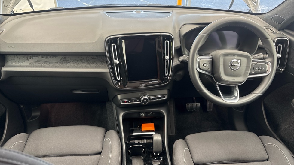 VOLVO C40 Image 11