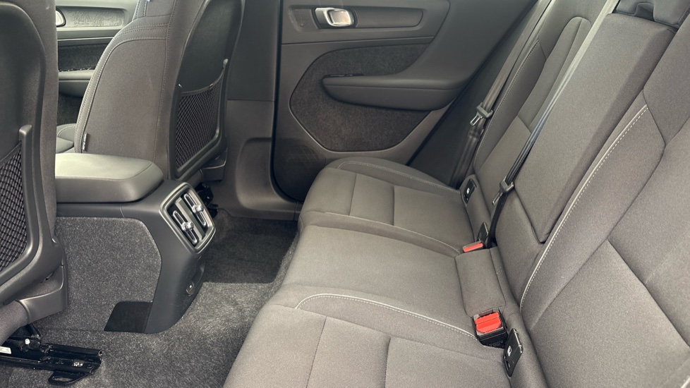 VOLVO C40 Image 14