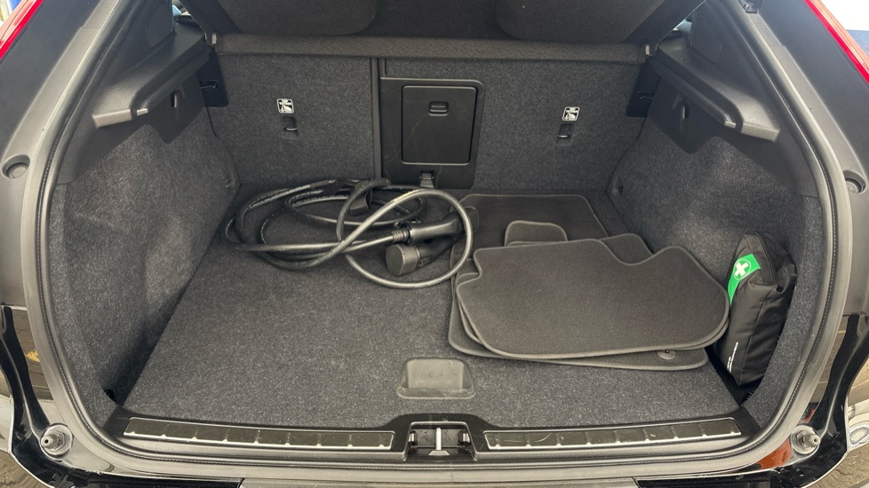 VOLVO C40 Image 15