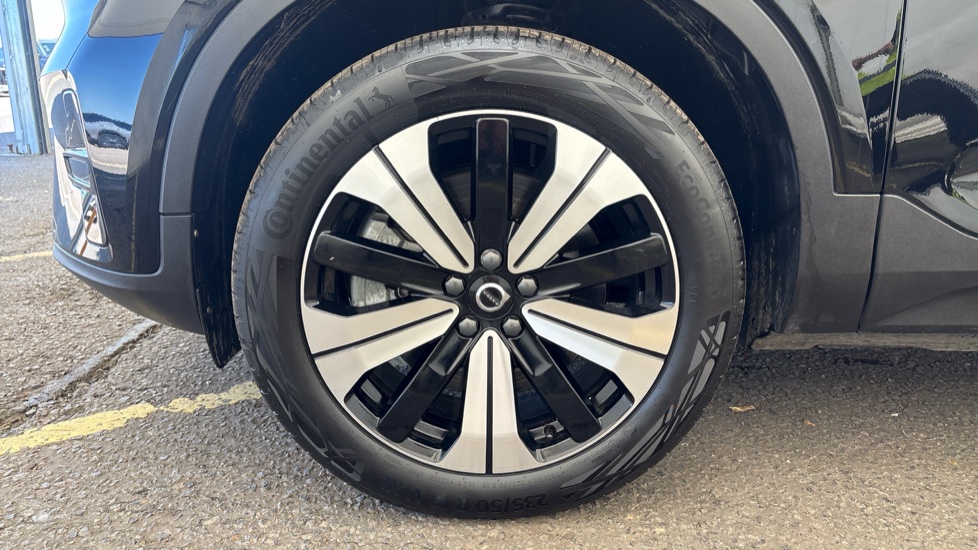 VOLVO C40 Image 17