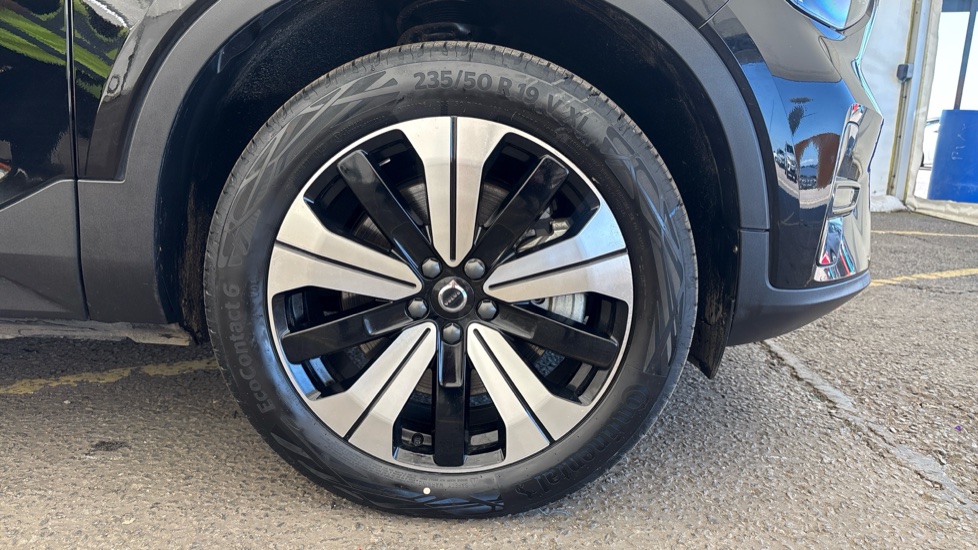 VOLVO C40 Image 20