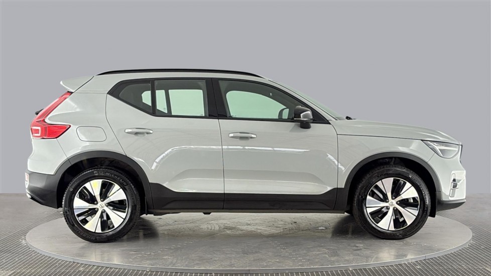 VOLVO XC40 ESTATE 1.5 T4 Recharge PHEV Plus Dark 5dr Auto