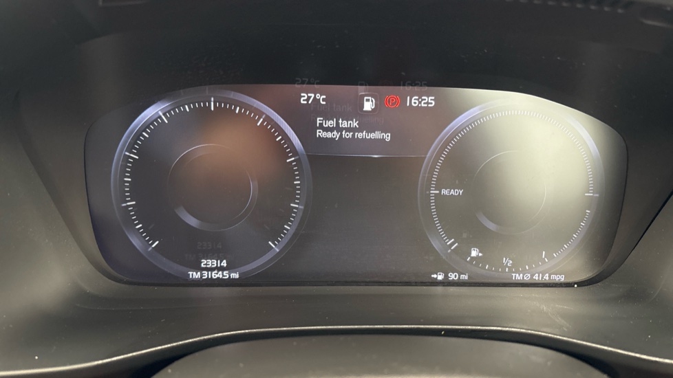 VOLVO XC40 ESTATE 1.5 T4 Recharge PHEV Plus Dark 5dr Auto