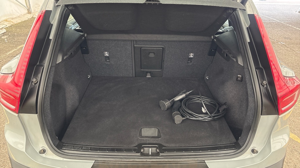 VOLVO XC40 ESTATE 1.5 T4 Recharge PHEV Plus Dark 5dr Auto